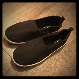 NEW Divided H&M Black Slip On Shoes Size 7 (EU 38)